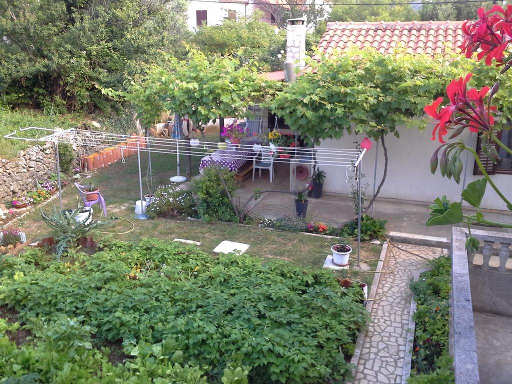 Berto Apartamento Nerezine Exterior foto